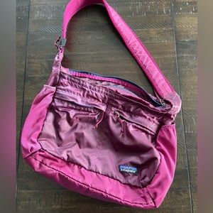 Patagonia lightweight cross body bag!